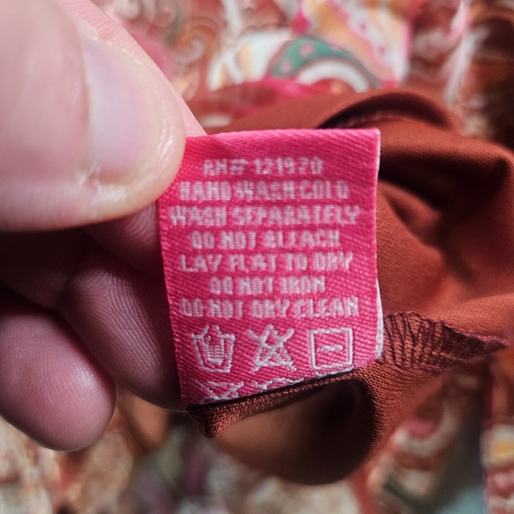 NWOT Flying Tomato Top Blouse Women Large Paisley Print w Inner Tank Maroon Tone - Picture 7 of 12